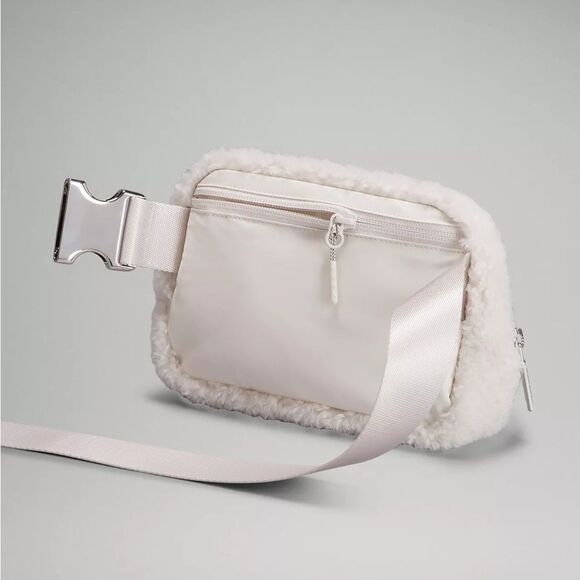 NWT Lululemon Athletica Lunar New Year Everywhere Belt Bag Fleece RARE - Picture 4 of 7